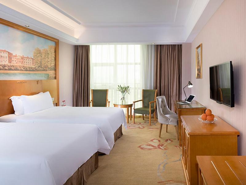 Vienna Hotel Hainan Oriental Avenue Dongfang Екстериор снимка