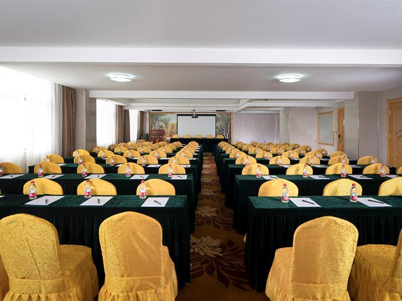 Vienna Hotel Hainan Oriental Avenue Dongfang Екстериор снимка